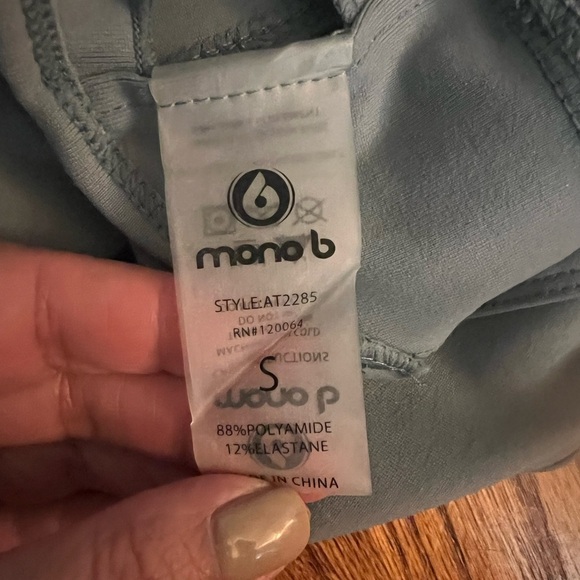 Mono B Gray Sports Bra – Size Small - Picture 3 of 4